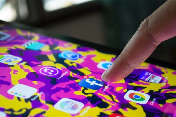 3 Surprising Benefits of Social Media for Students