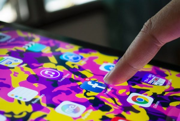 how to become famous on social media